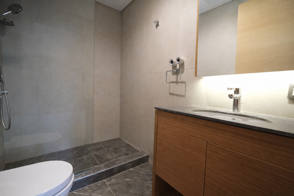 sosyal imkanlı zekeriyaköy kiralık 2+1 köşe bahçe