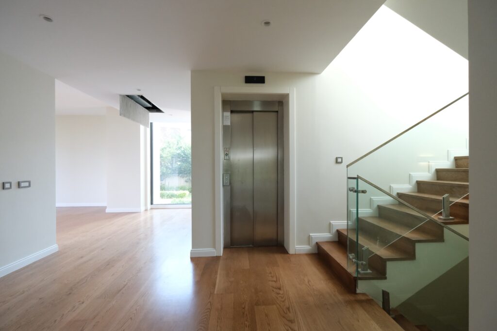 özel havuzlu zekeriyaköy de kiralık müstakil havuzlu villa