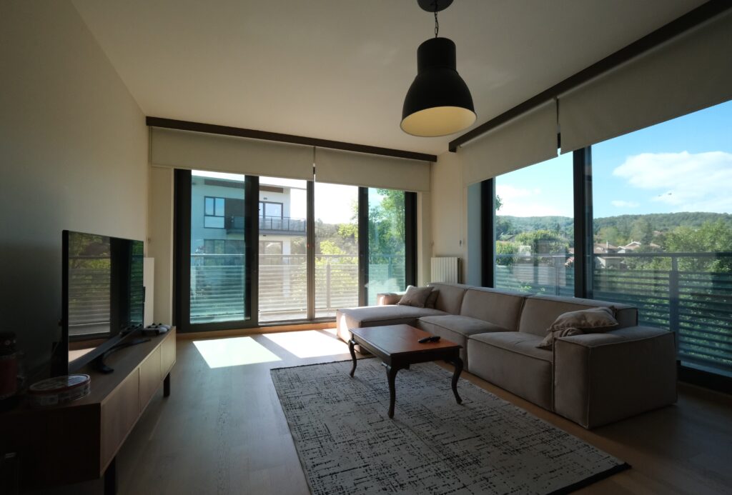 modern tasarım zekeriyaköy satılık 2+1 köşe ara kat