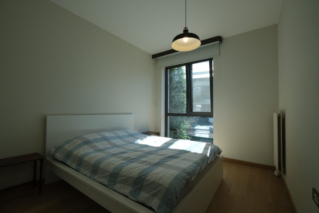 ferah balkonlu zekeriyaköy satılık 2+1 köşe ara kat