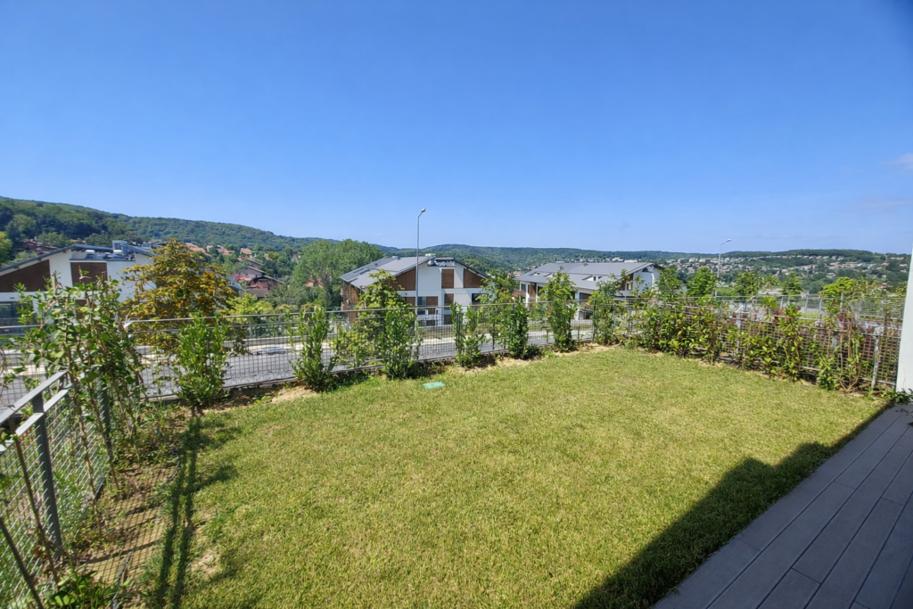 uygun köy zekeriyaköy satılık 5+1 sıra villa