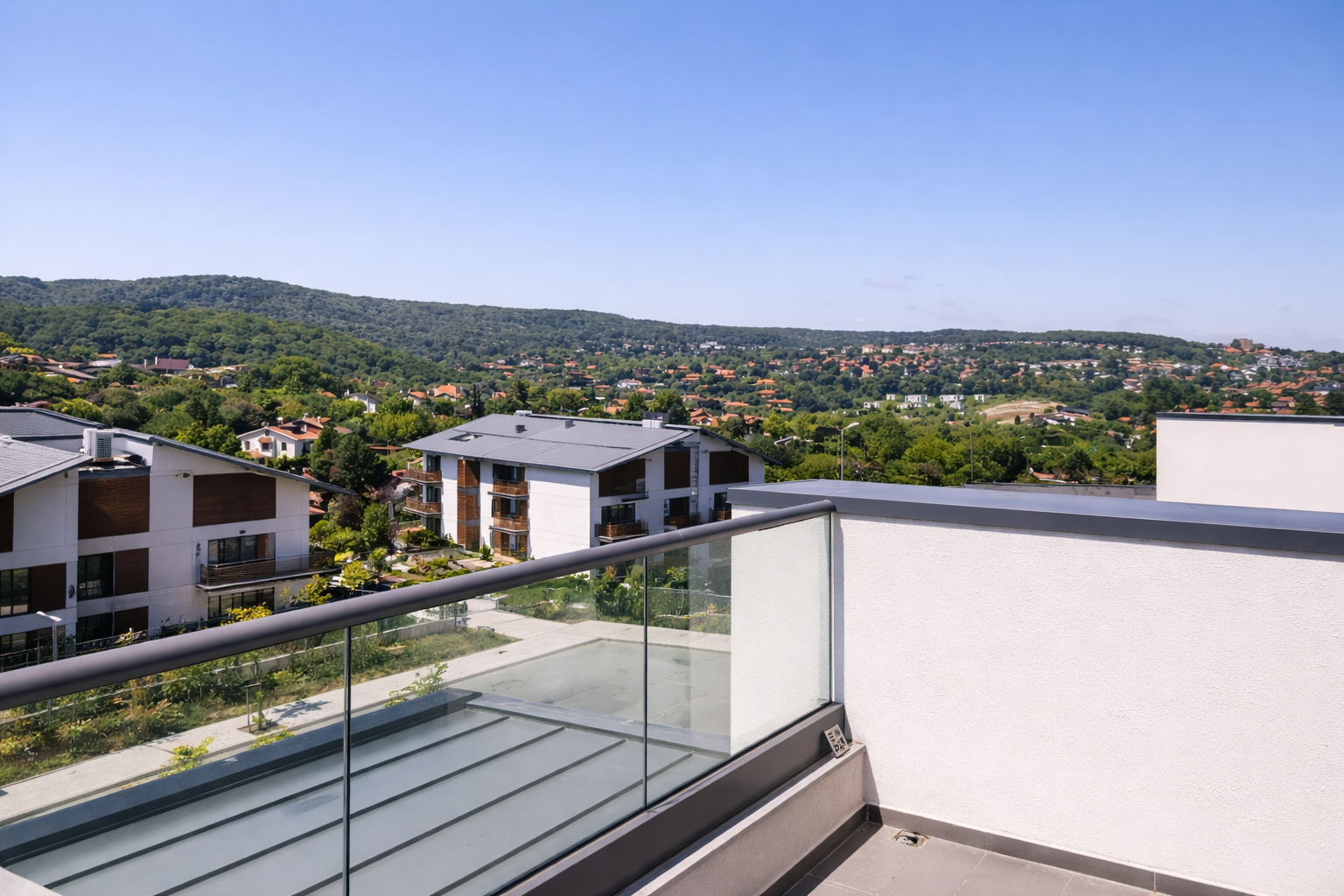 köy zekeriyaköy satılık 5+1 sıra villa yatırım